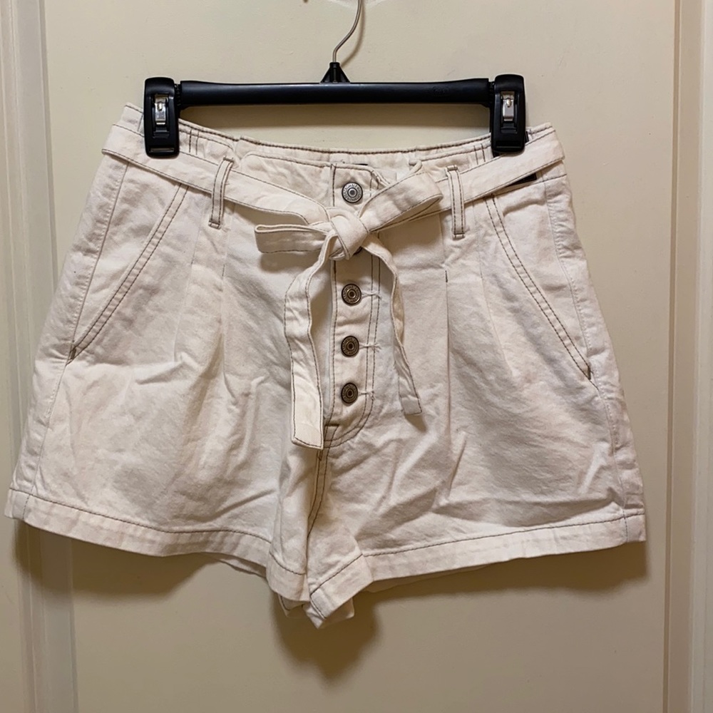 NWT White Natural Rise Shorts